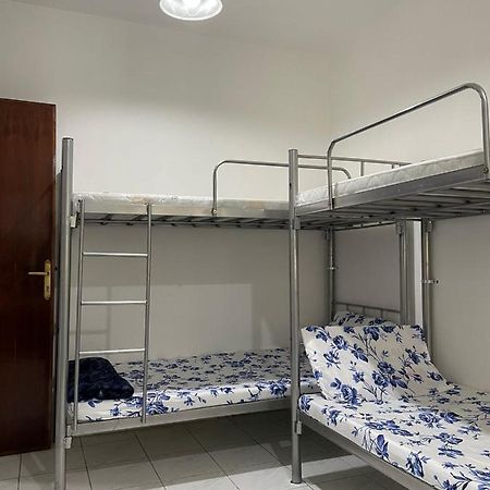 Brand New Boys Hostel 5 Min Walk From Burjuman Metro Station Exit-4 With All Brand New Furnishings & Free Facilities Dubai Ngoại thất bức ảnh