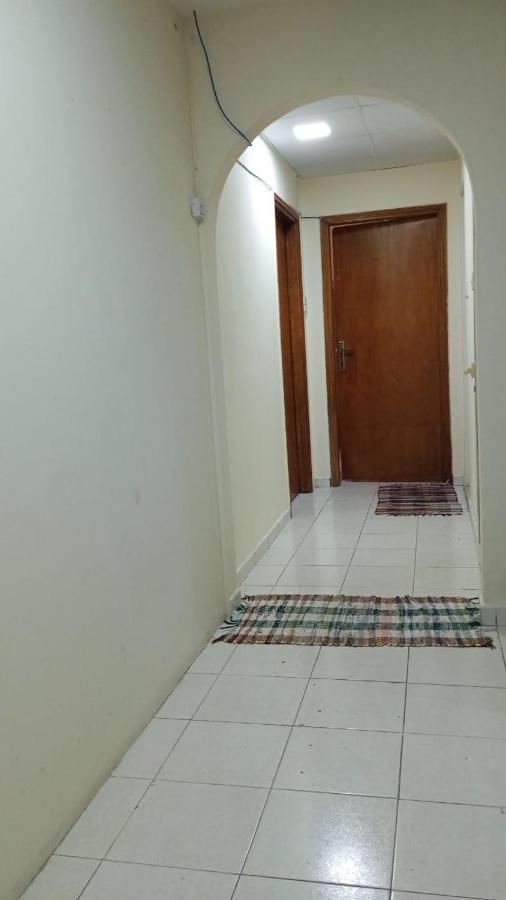 Brand New Boys Hostel 5 Min Walk From Burjuman Metro Station Exit-4 With All Brand New Furnishings & Free Facilities Dubai Ngoại thất bức ảnh